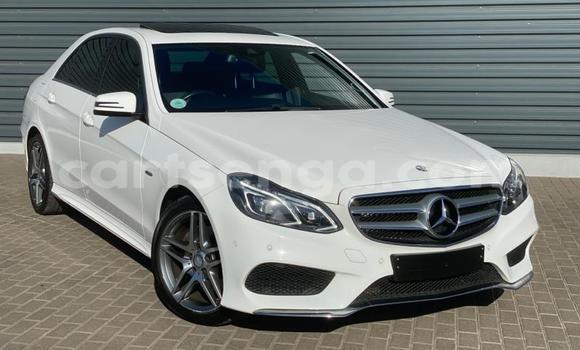 Buy Used Mercedes‒Benz E–Class White Car in Big Bend in Lubombo Buy Used Mercedes‒Benz E–Class White Car in Big Bend in Lubombo