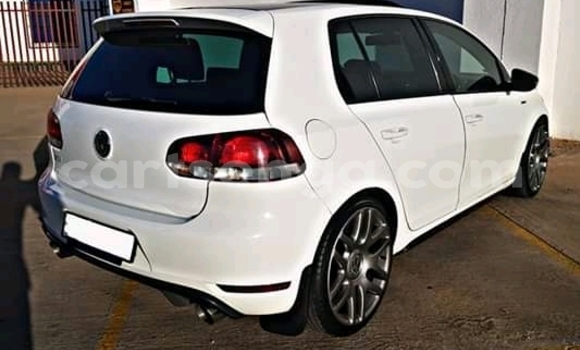 Nunua Ilio tumika Volkswagen Golf GTI White Gari ndani ya Manzini nchini Manzini Nunua Ilio tumika Volkswagen Golf GTI White Gari ndani ya Manzini nchini Manzini