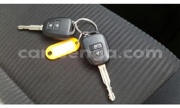 Nunua Ilio tumika Toyota RAV4 Silver Gari ndani ya Manzini nchini Manzini Nunua Ilio tumika Toyota RAV4 Silver Gari ndani ya Manzini nchini Manzini