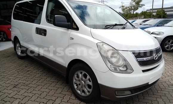 Nunua Ilio tumika Hyundai H1 White Gari ndani ya Manzini nchini Manzini Nunua Ilio tumika Hyundai H1 White Gari ndani ya Manzini nchini Manzini