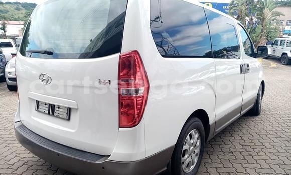 Buy Used Hyundai H1 White Car in Manzini in Manzini Buy Used Hyundai H1 White Car in Manzini in Manzini