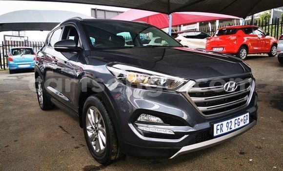 Buy Used Hyundai Tucson Silver Car in Hlatikulu in Shiselweni District Buy Used Hyundai Tucson Silver Car in Hlatikulu in Shiselweni District
