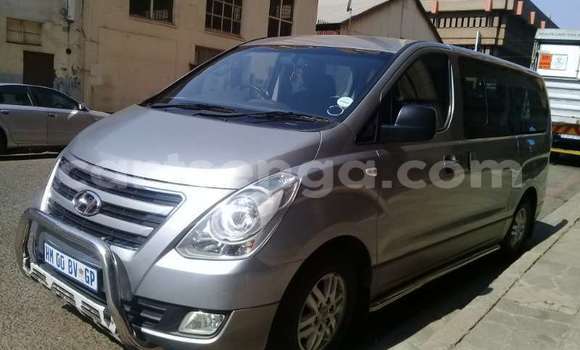Buy Used Hyundai H1 Silver Car in Bulembu in Hhohho Buy Used Hyundai H1 Silver Car in Bulembu in Hhohho
