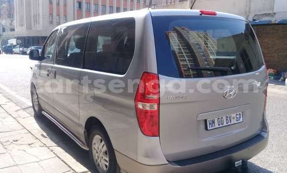 Buy Used Hyundai H1 Silver Car in Bulembu in Hhohho Buy Used Hyundai H1 Silver Car in Bulembu in Hhohho