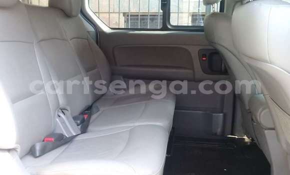 Buy Used Hyundai H1 Silver Car in Bulembu in Hhohho Buy Used Hyundai H1 Silver Car in Bulembu in Hhohho