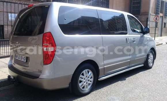 Buy Used Hyundai H1 Silver Car in Bulembu in Hhohho Buy Used Hyundai H1 Silver Car in Bulembu in Hhohho