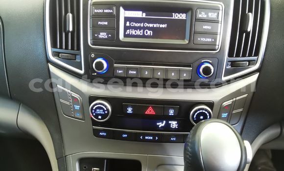 Buy Used Hyundai H1 Silver Car in Manzini in Manzini Buy Used Hyundai H1 Silver Car in Manzini in Manzini