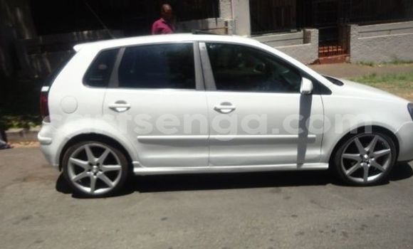 Buy Used Volkswagen Polo White Car in Ezulwini in Hhohho Buy Used Volkswagen Polo White Car in Ezulwini in Hhohho