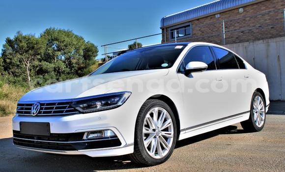 Nunua Ilio tumika Volkswagen Passat Silver Gari ndani ya Mbabane nchini Manzini Nunua Ilio tumika Volkswagen Passat Silver Gari ndani ya Mbabane nchini Manzini