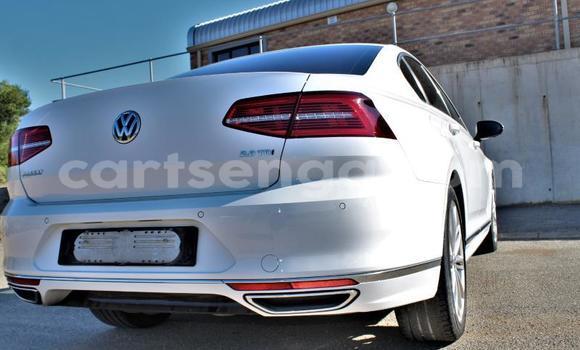 Nunua Ilio tumika Volkswagen Passat Silver Gari ndani ya Mbabane nchini Manzini Nunua Ilio tumika Volkswagen Passat Silver Gari ndani ya Mbabane nchini Manzini