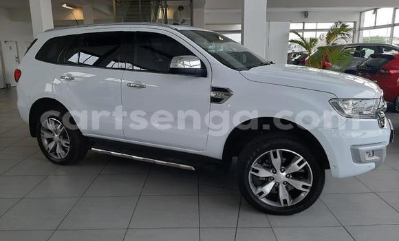 Buy Used Ford Everest White Car in Manzini in Manzini Buy Used Ford Everest White Car in Manzini in Manzini
