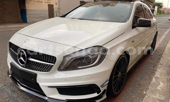 Acheter Occasion Voiture Mercedes‒Benz AMG GLC Blanc à Mbabane, Manzini Acheter Occasion Voiture Mercedes‒Benz AMG GLC Blanc à Mbabane, Manzini
