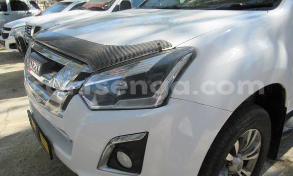 Acheter Occasion Voiture Isuzu KB Blanc à Manzini, Manzini Acheter Occasion Voiture Isuzu KB Blanc à Manzini, Manzini