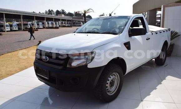 Nunua Ilio tumika Ford Ranger White Gari ndani ya Mbabane nchini Manzini Nunua Ilio tumika Ford Ranger White Gari ndani ya Mbabane nchini Manzini