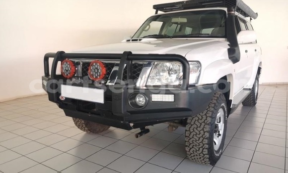 Nunua Ilio tumika Nissan Patrol White Gari ndani ya Mbabane nchini Manzini