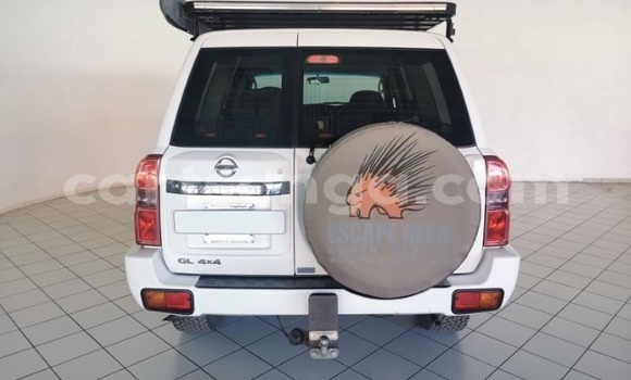 Buy Used Nissan Patrol White Car in Mbabane in Manzini Buy Used Nissan Patrol White Car in Mbabane in Manzini