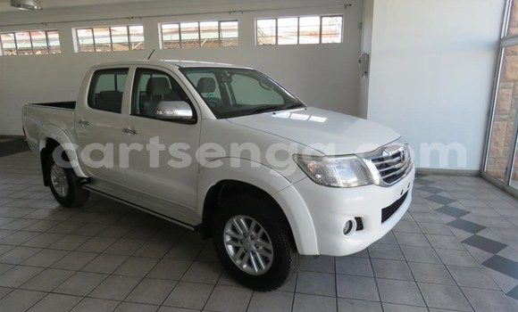 Nunua Ilio tumika Toyota Hilux White Gari ndani ya Mbabane nchini Manzini Nunua Ilio tumika Toyota Hilux White Gari ndani ya Mbabane nchini Manzini