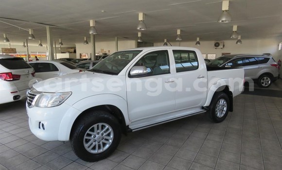 Nunua Ilio tumika Toyota Hilux White Gari ndani ya Mbabane nchini Manzini Nunua Ilio tumika Toyota Hilux White Gari ndani ya Mbabane nchini Manzini