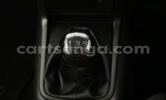 Nunua Ilio tumika Isuzu KB White Gari ndani ya Manzini nchini Manzini Nunua Ilio tumika Isuzu KB White Gari ndani ya Manzini nchini Manzini