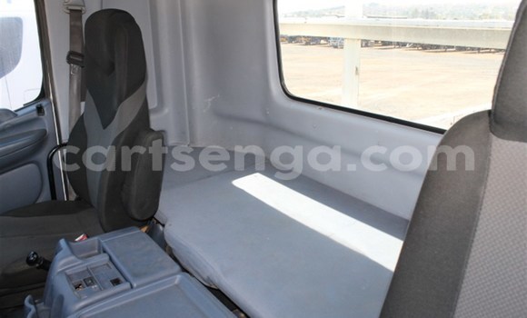 Acheter Occasion Utilitaire Hino 300 Series Blanc à Mbabane, Manzini Acheter Occasion Utilitaire Hino 300 Series Blanc à Mbabane, Manzini