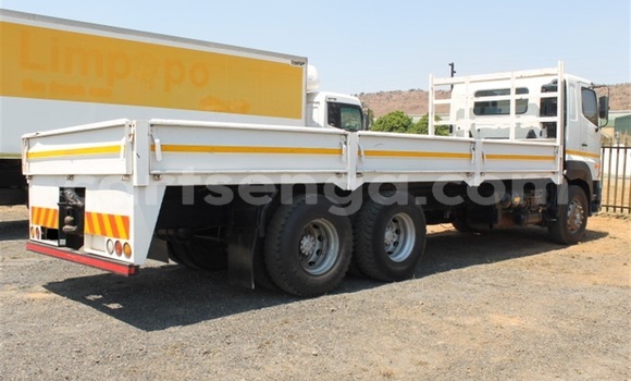 Acheter Occasion Utilitaire Hino 300 Series Blanc à Mbabane, Manzini Acheter Occasion Utilitaire Hino 300 Series Blanc à Mbabane, Manzini