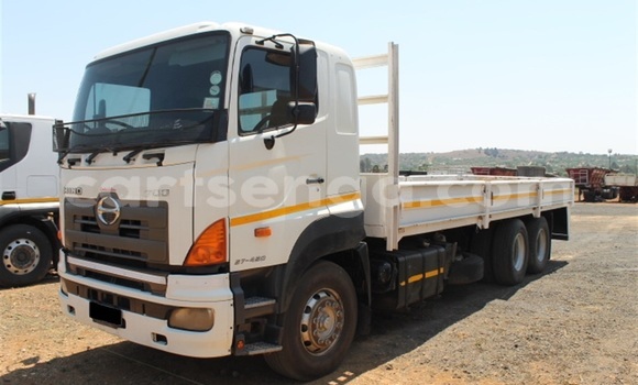 Acheter Occasion Utilitaire Hino 300 Series Blanc à Mbabane, Manzini Acheter Occasion Utilitaire Hino 300 Series Blanc à Mbabane, Manzini