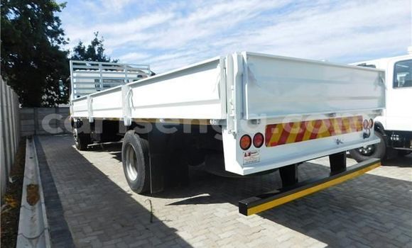Acheter Occasion Utilitaire Hino 300 Series Blanc à Mbabane, Manzini Acheter Occasion Utilitaire Hino 300 Series Blanc à Mbabane, Manzini
