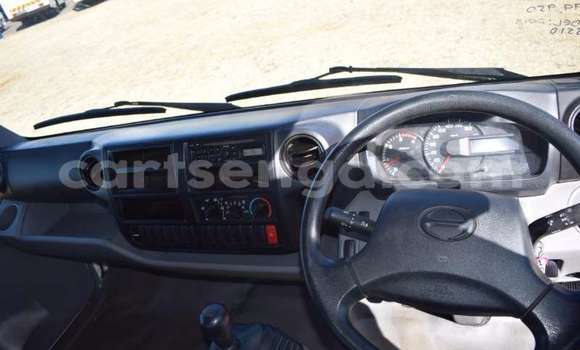 Acheter Occasion Utilitaire Hino 300 Series Blanc à Mbabane, Manzini Acheter Occasion Utilitaire Hino 300 Series Blanc à Mbabane, Manzini