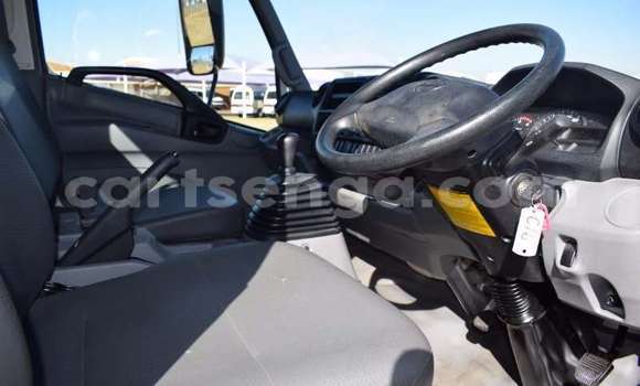 Acheter Occasion Utilitaire Hino 300 Series Blanc à Mbabane, Manzini Acheter Occasion Utilitaire Hino 300 Series Blanc à Mbabane, Manzini