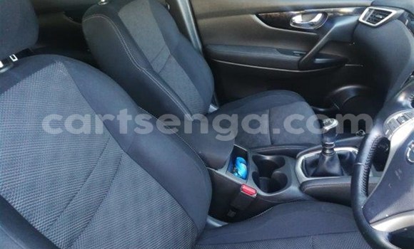 Buy Used Nissan Qashqai White Car in Mbabane in Manzini