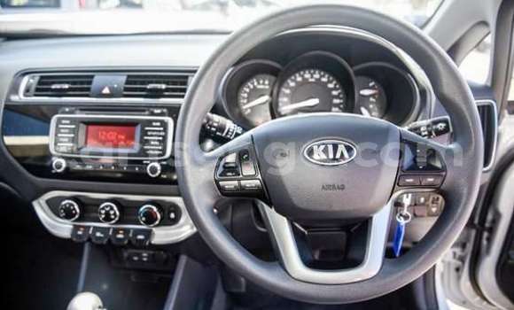 Nunua Ilio tumika Kia Rio Silver Gari ndani ya Mbabane nchini Manzini Nunua Ilio tumika Kia Rio Silver Gari ndani ya Mbabane nchini Manzini