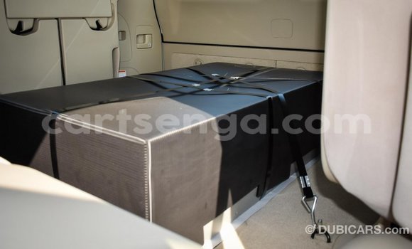 Buy Import Toyota Land Cruiser White Car in Import - Dubai in Hhohho Buy Import Toyota Land Cruiser White Car in Import - Dubai in Hhohho