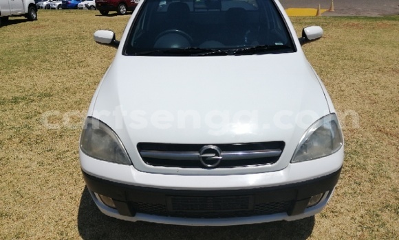 Nunua Ilio tumika Opel Corsa White Gari ndani ya Mbabane nchini Manzini Nunua Ilio tumika Opel Corsa White Gari ndani ya Mbabane nchini Manzini