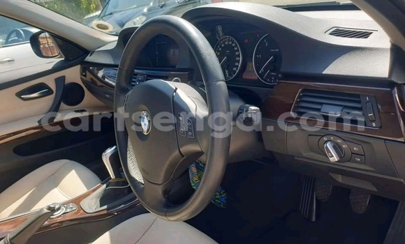 Acheter Occasion Voiture BMW 3200 Gris à Mbabane, Manzini Acheter Occasion Voiture BMW 3200 Gris à Mbabane, Manzini