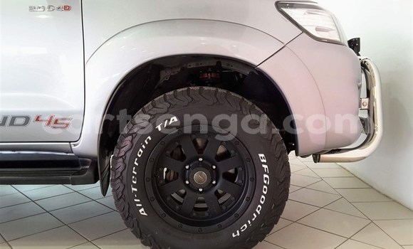 Nunua Ilio tumika Toyota Hilux Silver Gari ndani ya Mbabane nchini Manzini Nunua Ilio tumika Toyota Hilux Silver Gari ndani ya Mbabane nchini Manzini