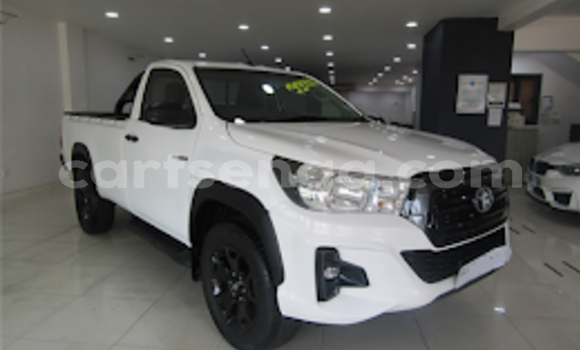 Buy Used Toyota Hilux White Car in Mbabane in Manzini Buy Used Toyota Hilux White Car in Mbabane in Manzini