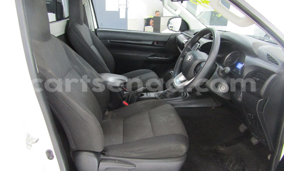 Buy Used Toyota Hilux White Car in Mbabane in Manzini Buy Used Toyota Hilux White Car in Mbabane in Manzini