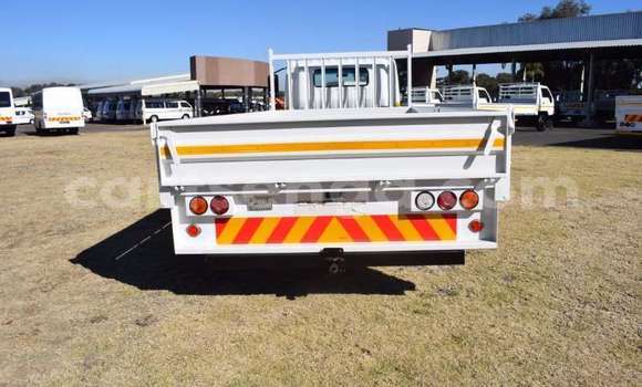 Acheter Occasion Utilitaire Hino 300 Series Blanc à Mbabane, Manzini Acheter Occasion Utilitaire Hino 300 Series Blanc à Mbabane, Manzini