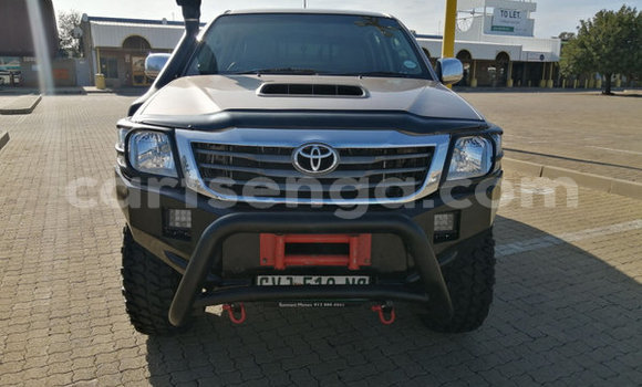 Nunua Ilio tumika Toyota Hilux Brown Gari ndani ya Manzini nchini Manzini Nunua Ilio tumika Toyota Hilux Brown Gari ndani ya Manzini nchini Manzini