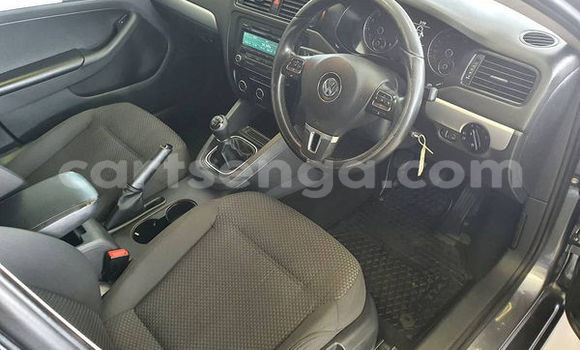 Nunua Ilio tumika Volkswagen Jetta Silver Gari ndani ya Manzini nchini Manzini Nunua Ilio tumika Volkswagen Jetta Silver Gari ndani ya Manzini nchini Manzini