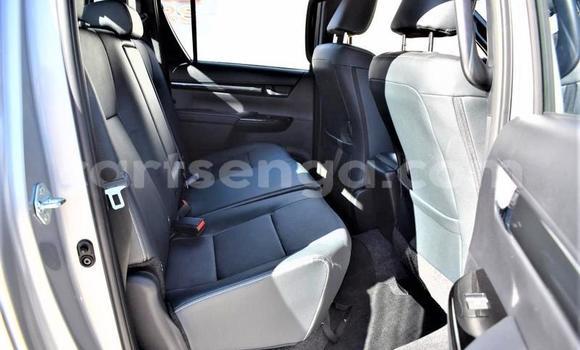 Nunua Ilio tumika Toyota Hilux Silver Gari ndani ya Manzini nchini Manzini Nunua Ilio tumika Toyota Hilux Silver Gari ndani ya Manzini nchini Manzini