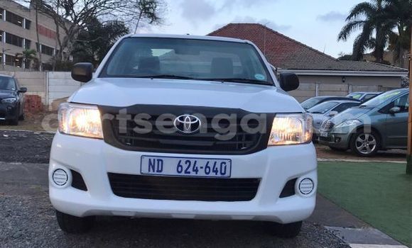 Nunua Ilio tumika Toyota Hilux White Gari ndani ya Manzini nchini Manzini Nunua Ilio tumika Toyota Hilux White Gari ndani ya Manzini nchini Manzini