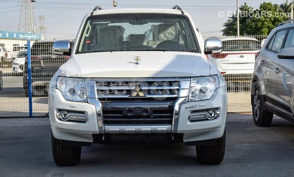 Acheter Import Voiture Mitsubishi Pajero Blanc à Import - Dubai, Hhohho Acheter Import Voiture Mitsubishi Pajero Blanc à Import - Dubai, Hhohho
