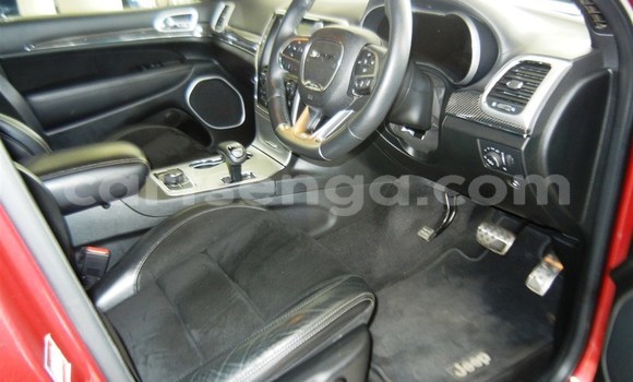 Acheter Occasion Voiture Jeep Grand Cherokee SRT8 Rouge à Mbabane, Manzini Acheter Occasion Voiture Jeep Grand Cherokee SRT8 Rouge à Mbabane, Manzini