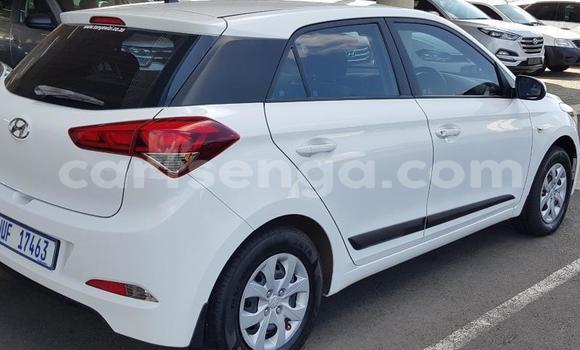 Acheter Occasion Voiture Hyundai i20 Blanc à Manzini, Manzini Acheter Occasion Voiture Hyundai i20 Blanc à Manzini, Manzini