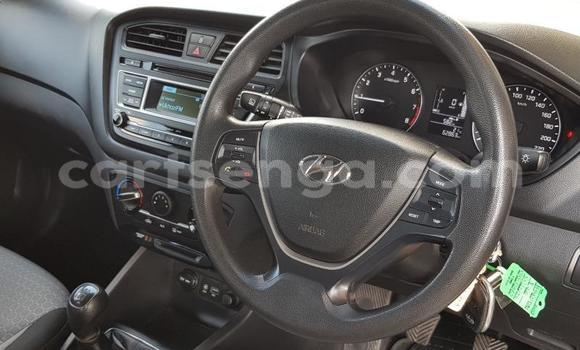 Acheter Occasion Voiture Hyundai i20 Blanc à Manzini, Manzini Acheter Occasion Voiture Hyundai i20 Blanc à Manzini, Manzini