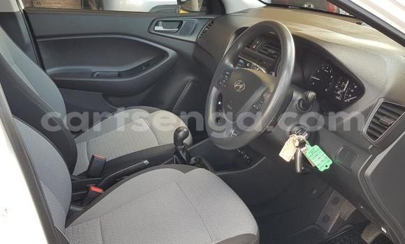 Acheter Occasion Voiture Hyundai i20 Blanc à Manzini, Manzini Acheter Occasion Voiture Hyundai i20 Blanc à Manzini, Manzini