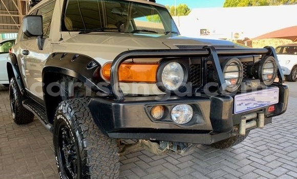 Nunua Ilio tumika Toyota Land Cruiser Brown Gari ndani ya Hluti nchini Wilaya ya Shiselweni Nunua Ilio tumika Toyota Land Cruiser Brown Gari ndani ya Hluti nchini Wilaya ya Shiselweni