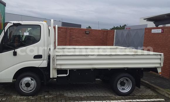Buy Used Toyota Dyna White Car in Mbabane in Manzini Buy Used Toyota Dyna White Car in Mbabane in Manzini