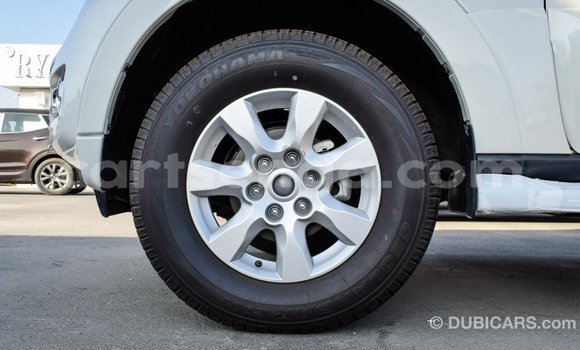Acheter Import Voiture Mitsubishi Pajero Blanc à Import - Dubai, Hhohho Acheter Import Voiture Mitsubishi Pajero Blanc à Import - Dubai, Hhohho
